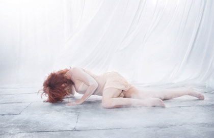 Paris : Mylène Farmer photographiée par Sylvie Lancrenon