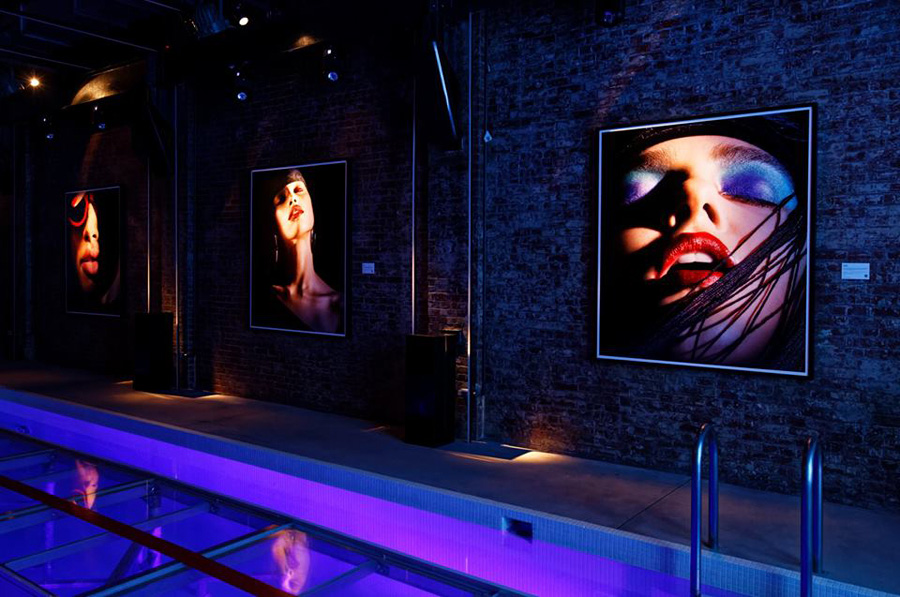 Une exposition The Select Gallery et YSL Beauty pour Harper's Bazaar